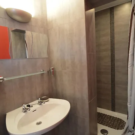 Сasa de vacaciones With 5 Bedrooms And 4 Bathrooms *