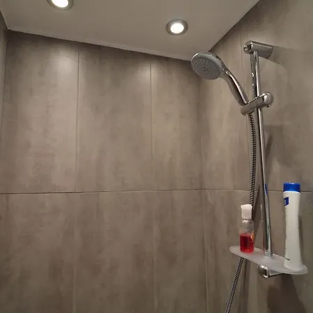 With 5 Bedrooms And 4 Bathrooms Сasa de vacaciones