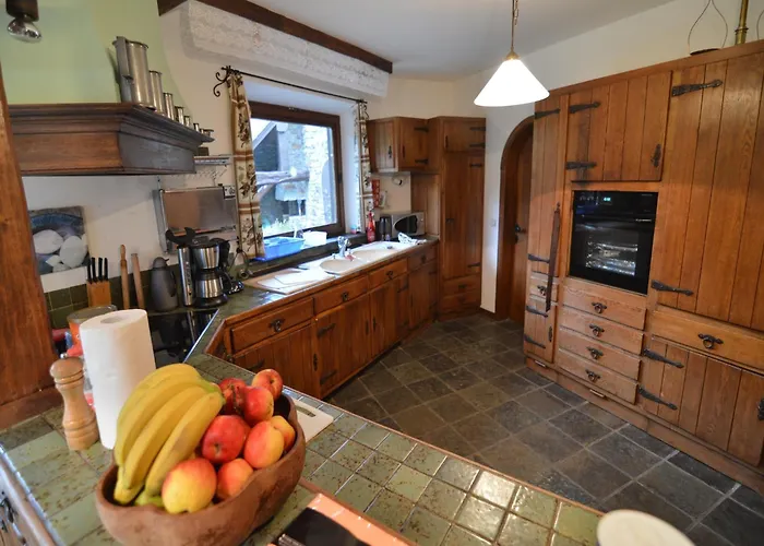 Casa vacanze Hillside Retreat With Pond Lierneux