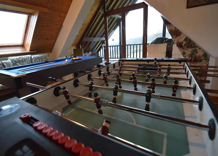 Hillside Retreat With Pond *