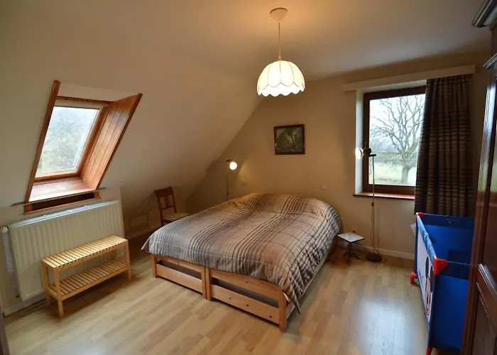 Hillside Retreat With Pond Casa vacanze *